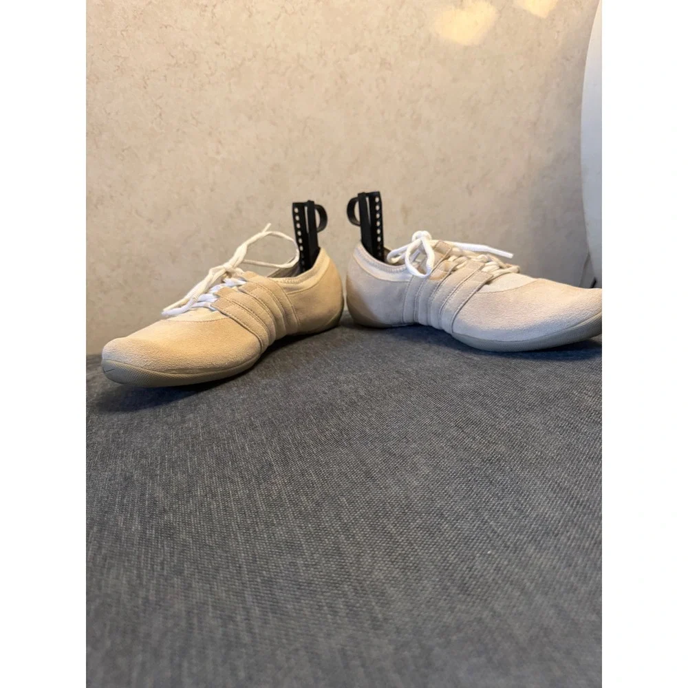 Nike Musique IV Dance Sneakers Beige Suede Women's Size 8 316848-231